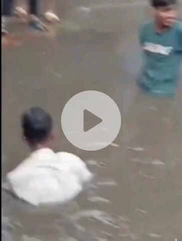 ग्वालियर गिर्द: ग्वालियर: थाटीपुर में नाले में बाइक सहित गिरे दो युवक