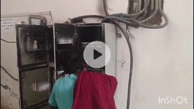 पुरैनी: पुरैनी प्रखंड सह अंचल कार्यालय में शॉर्ट सर्किट से लगी आग, मची अफरा-तफरी