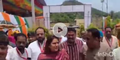 गंधवानी: मांडू में कांग्रेस के नव संकल्प शिविर का समापन, गंधवानी के कार्यकर्ताओं ने राष्ट्रीय प्रवक्ता का स्वागत किया