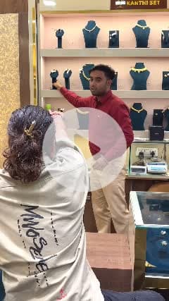 🏆 Hadoti's Best Jewellers – Johri Gems & Jewellers 💎
✨ Vishwas ka naam, shuddhata ka pramaan!
Aaiye aur dekhiye hamari khaas jewellery collection!
📍 GMA Plaza, Opp. New Cloth Market, Kota