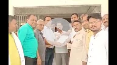 तुलसीपुर: तुलसीपुर में जीएसटी विभाग की कार्रवाई से व्यापारियों में रोष, तहसील में प्रदर्शन कर सीएम के नाम एसडीएम को सौंपा ज्ञापन