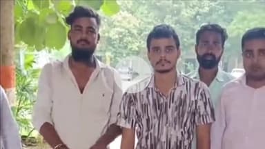 महाराजगंज: बैक पेपर के चलते महराजगंज नगर के पीजी कॉलेज में छात्रों का प्रवेश रूका, आंदोलन की दी चेतावनी