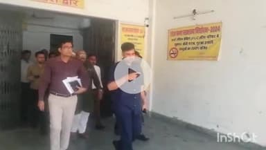 हरदोई: जिलाधिकारी ने ईवीएम व वीवीपैट वेयरहाउस का राजनीतिक दलों के प्रतिनिधियों के साथ किया निरीक्षण