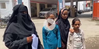 बागपत: गौसपुर गांव की महिला ने तमंचा लगाकर धमकी देने और जान से मारने की नीयत से गला घोटने का आरोप लगाया, SP से की शिकायत