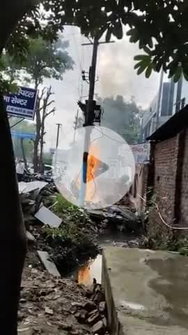 gard road par lagi aag #midafternoon 
Bharat hospital