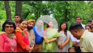 ऋषिकेश: हरिद्वार रोड पर पर्यावरण से संबंधित कार्यक्रम में पहुंचीं राष्ट्रीय महामंत्री महिला मोर्चा दीप्ति रावत भारद्वाज