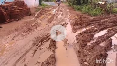 कोरबा: सड़क नहीं, कीचड़ का समंदर: कोरबा के बेन्दरकोना गांव के हालात बद से बदतर