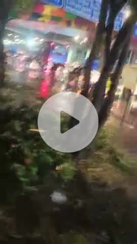 से मुंबई का समाचार है रोड के किनारे पानी एवं समस्याएं सरकार से की जाए आप लोगों #@जयसवाल#अंकित