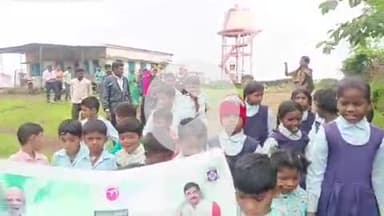 बैतूल: बासपानी में नवांकुर संस्था ने आम के पौधे वितरित किए, हरियाली अमावस्या पर पर्यावरण संरक्षण का दिया संदेश