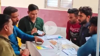 टीकमगढ़: शासकीय पीजी कॉलेज में रोजगार मेले का आयोजन, 67 अभ्यर्थियों को ऑफर लेटर दिए गए