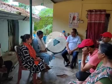 रातू: हटिया विधायक नवीन जायसवाल ने रातु प्रखंड निवासी स्वर्गीय जेम्स बॉन्ड खलखो के परिजनों से की मुलाकात!