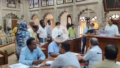 तानसेन: ग्वालियर में नगर निगम परिषद की बैठक में हंगामा