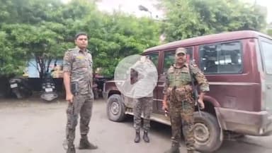 रफीगंज: रफीगंज के चरकावां निचलीडिह में मारपीट के मामले में पुलिस ने दो नामजद अभियुक्तों को किया गिरफ्तार