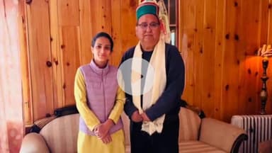 मोरंग: पूर्व मेंबर ऑफ फाइनेंस प्रसार भारती डी. पाल नेगी मूरंग पहुंचे, भाजपा नेत्री दीपिका ने किया स्वागत, चर्चाएं हुईं