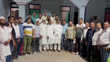 अमरोहा: 5 सितंबर शिक्षक दिवस को मनाए जाने के लिए मान्यता प्राप्त विद्यालय प्रबंधक समिति के बैनर पर एक बैठक का आयोजन हुई