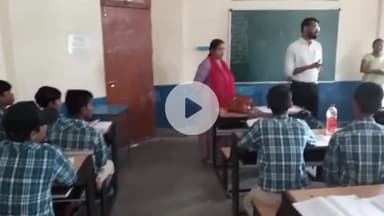 बीना: मॉडल स्कूल में एसडीएम ने महिला स्टाफ के साथ विद्यार्थियों से गुड टच बेड टच पर की चर्चा, किया पौधारोपण