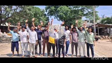 उतरौला: उतरौला (बलरामपुर) विद्युत उपकेंद्र गैंड़ास बुजुर्ग के उपभोक्ताओं ने लो वोल्टेज व कटौती से आहत होकर प्रदर्शन किया