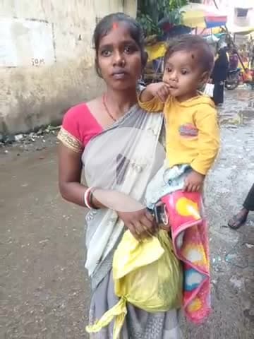 इचाक: इचाक बाजार में महिला का पर्स काटकर ₹8000 नकद और ज़रूरी दस्तावेज़ उड़ाए