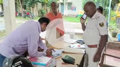 घोसी: मिल्की पर गांव में बिजली के करंट से एक व्यक्ति की मौत, परिजनों ने घोसी थाने में प्राथमिकी दर्ज कराई