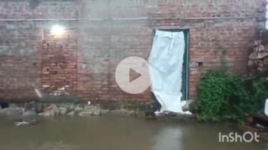 मालथोन: वार्ड नंबर-8 में जलभराव से परेशान लोगों ने कलेक्टर के नाम तहसीलदार को सौंपा ज्ञापन