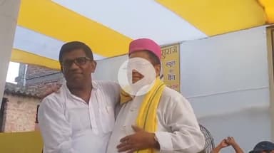 दरभंगा: शीशों चौक पर जन सुराज पार्टी ने की जनसभा, सैकड़ों लोग हुए शामिल