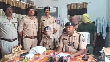 कटेया: कटेया पुलिस ने ज्वेलरी शॉप, मोबाइल दुकान और बाइक चोरी का किया खुलासा, 5 अपराधी गिरफ्तार: एसडीपीओ आनंद मोहन