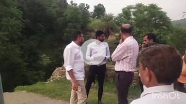 बड़गांव: गिर्वा: रावलिया कला में टूटा पुल, ग्रामीणों की आवाजाही ठप; कलेक्टर नमित मेहता ने मौके पर पहुंचकर राहत कार्य तेज करने के दिए आदेश