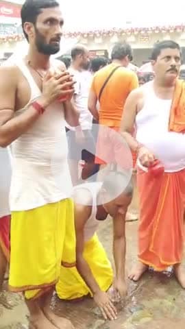 प्रेम सँ कहियौ देवघर वला देवाधिदेव महादेव बाबा बैद्यनाथ की जय हो।
🙏🚩हर हर महादेव🚩🙏