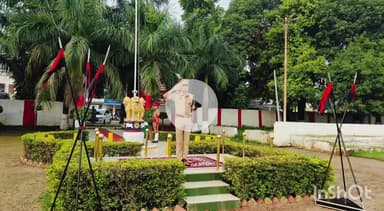 हरदोई: पुलिस लाइन में हुई परेड की सलामी एसपी नीरज कुमार जादौन ने ली, डायल 112 एवं पुलिस लाइन का किया निरीक्षण