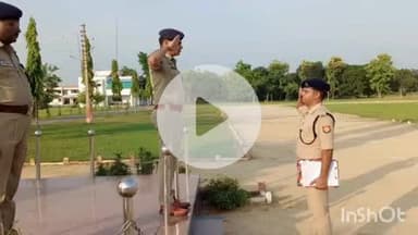 बलरामपुर: पुलिस लाइन में साप्ताहिक परेड का निरीक्षण पुलिस अधीक्षक विकास कुमार ने किया