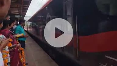 टीकमगढ़: भारतीय महिला क्रिकेट टीम की खिलाड़ी क्रांति गौड़ का टीकमगढ़ आगमन पर हुआ भव्य स्वागत