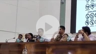 फिरोज़ाबाद: परीक्षा पर प्रशासन की पैनी नजर, पुलिस लाइन में डीएम-एसएसपी ने दिए सख्त निर्देश, सुचिता और सुरक्षा होगी प्राथमिकता