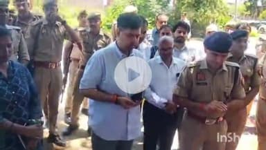 हरदोई: कोतवाली देहात की नवनिर्मित चहारदीवारी का डीएम एवं एसपी ने किया लोकार्पण, परिसर में किया पौधारोपण