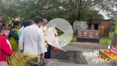 ಶಿರಸಿ: ಕಾರ್ಗಿಲ್ ವಿಜಯ ದಿವಸದ ಅಂಗವಾಗಿ ಸಂಸದ ಕಾಗೇರಿಯಿಂದ ಮರಾಠಿಕೊಪ್ಪದ ಅಮರ್ ಜವಾನ್ ಸ್ಮಾರಕ ಉದ್ಯಾನವನದಲ್ಲಿ ಪುಷ್ಪ ನಮನ ಸಲ್ಲಿಕೆ