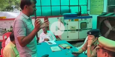 बागपत: कोतवाली बागपत परिसर में आयोजित थाना समाधान दिवस में महिला सीओ बागपत ने फरियादियों की समस्याएं सुनीं