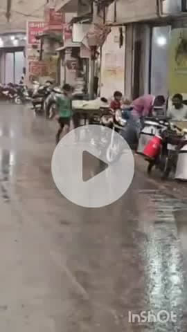 भरतपुर: भरतपुर में तेज बारिश से मौसम बदला, तापमान गिरकर 30 डिग्री सेल्सियस दर्ज हुआ