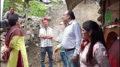 देहरादून: मसूरी नगर पालिका अध्यक्ष मीरा सकलानी ने भारी बारिश से हुए नुकसान का लिया जायजा, पीड़ितों को हर संभव मदद का आश्वासन दिया