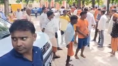 बीसलपुर: बीसलपुर ब्लॉक में विश्राम कर रहे कांवड़ियों पर अज्ञात युवक ने चढ़ाई कार, एक कांवड़िया हुआ घायल