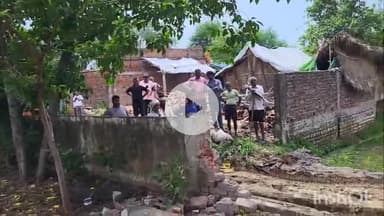 त्योंथर: बिझवार में प्रशासन का बुलडोजर चला, अतिक्रमण धराशाई, एसडीएम व तहसीलदार सहित पुलिस बल उपस्थित