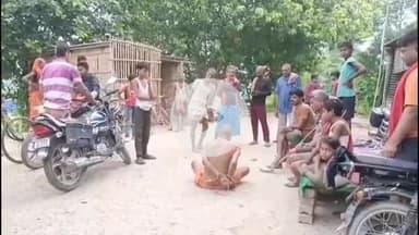 बेगूसराय: बेगूसराय में लोगों ने एक व्यक्ति के हाथ-पैर बांधे, वीडियो सोशल मीडिया पर वायरल