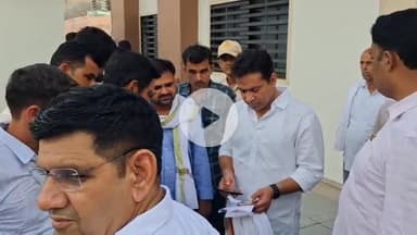 चूरू: सांसद राहुल कस्वां ने कलेक्ट्रेट परिसर व सैनिक बस्ती में की जनसुनवाई, लोगों की समस्याएं सुनकर दिए समाधान के निर्देश