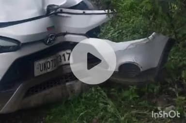 जोशियाड़ा: यमुनोत्री मार्ग पर तेज रफ्तार कार बिजली के खंभे से टकराई, वन विभाग के एसडीओ और उनकी पत्नी गंभीर घायल