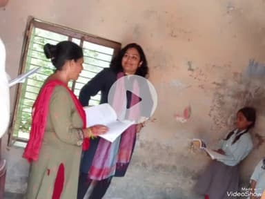 भरतपुर: संभागीय आयोग डॉ. टीना सोनी ने राजकीय रेलवे स्कूल का आकस्मिक निरीक्षण किया