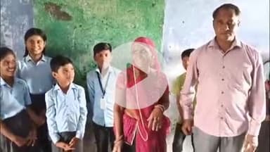 पीपलदा: इटावा उपखंड के बंजारी राजकीय उच्च प्राथमिक विद्यालय के क्षतिग्रस्त कमरे में वार्ड पंच ने लगाया ताला