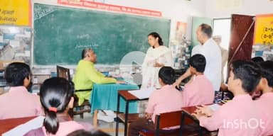 बागपत: डीएम अस्मिता लाल ने सूरजपुर महनवा पहुंचकर उच्च प्राथमिक विद्यालय का निरीक्षण किया
