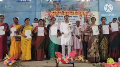 বজবজ ২: সাতগাছিয়া শতদল সংঘ প্রাথমিক বহুমুখী সমবায় সমিতি লিমিটেডের জয়ী সদস্যদের হাতে সার্টিফিকেট তুলে দিলেন বিডিও