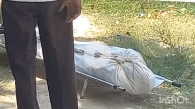 हरदोई: साखिन गांव में कमरे के अंदर रस्सी के फंदे से लटकता मिला राजमिस्त्री का शव, पुलिस और फोरेंसिक टीम ने की जांच-पड़ताल