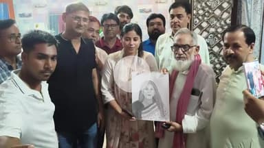 मड़ियाहू: मड़ियाहूं में घर-घर पहुंच रही सपा सांसद का हुआ स्वागत