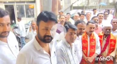 गुना: एमपी पंचायत सचिव संगठन ने गुना में भाजपा-कांग्रेस विधायकों को मांगों का ज्ञापन दिया
