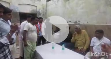 एत्मादपुर: कछपुरा मोती महल में विधायक ने किया जनसंपर्क, लोगों की समस्याओं को सुना